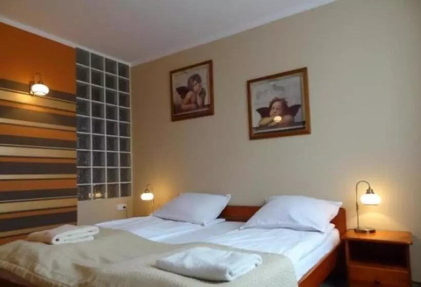 فندق Restauracja Cukropol