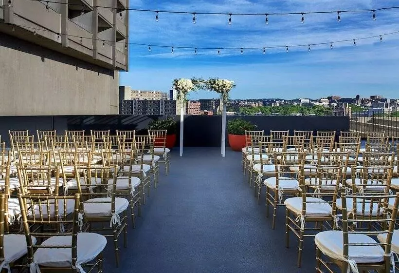 Revere Hotel Boston Common