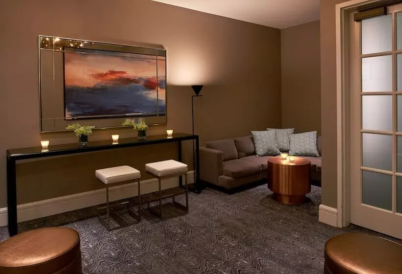 Revere Hotel Boston Common