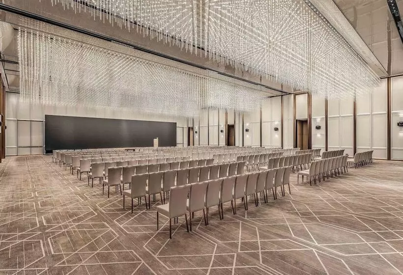 Отель The St. Regis Beijing