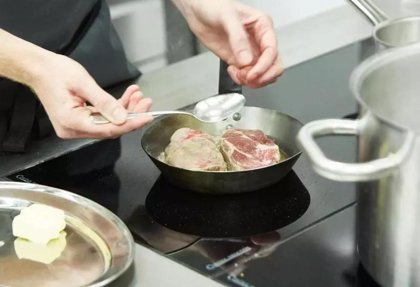 Отель The White Horse Inn