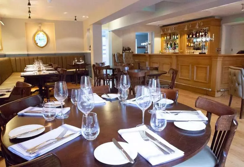 Отель The White Horse Inn