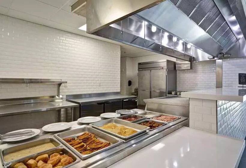 Embassy Suites Hotel Charlotte