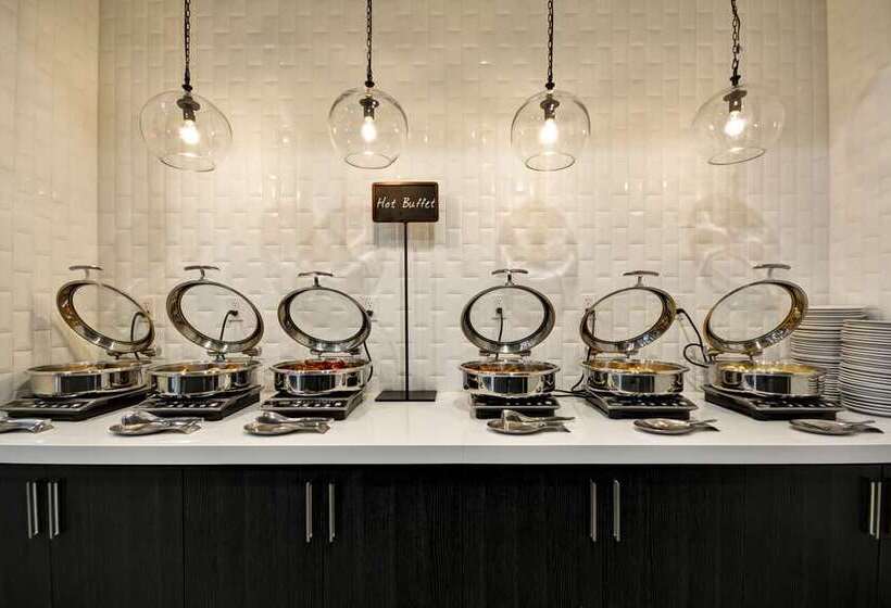 Embassy Suites Hotel Charlotte