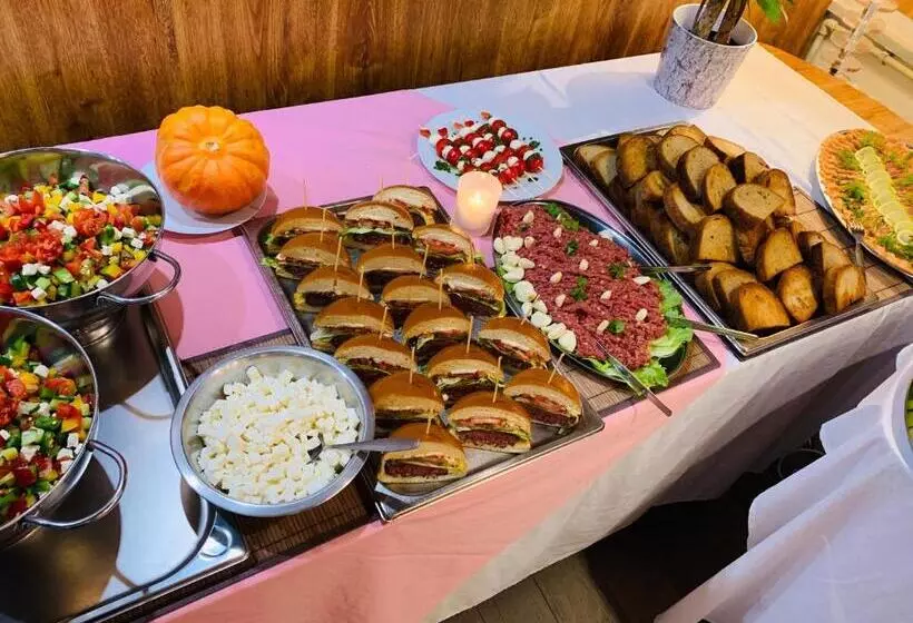 Horský Hotel Jelenovská S Bazénem V Ceně