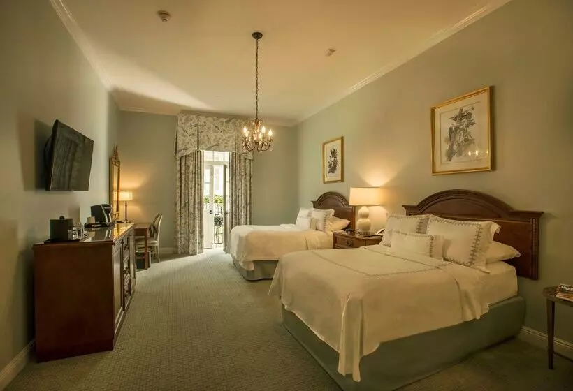 Отель Bienville House