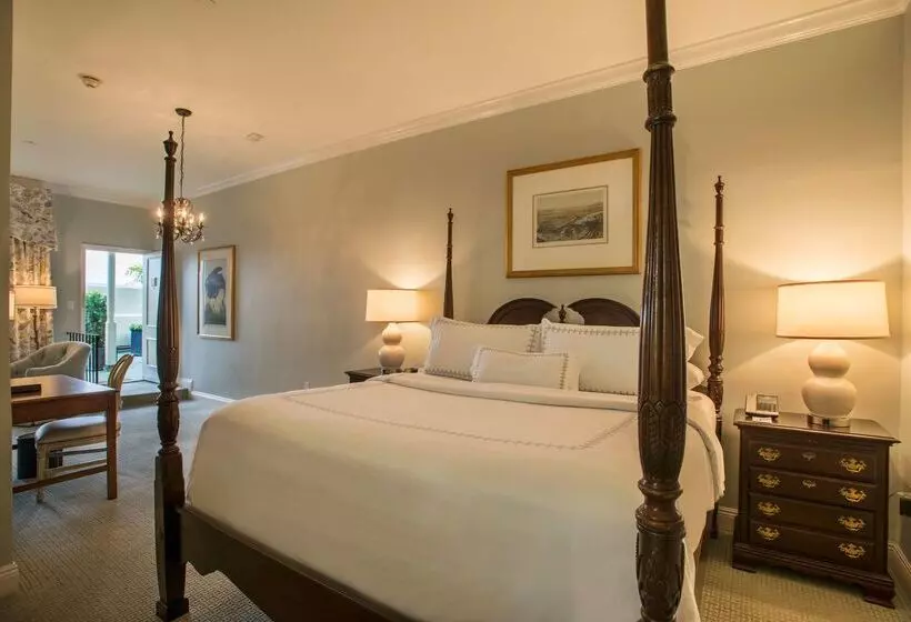 Отель Bienville House