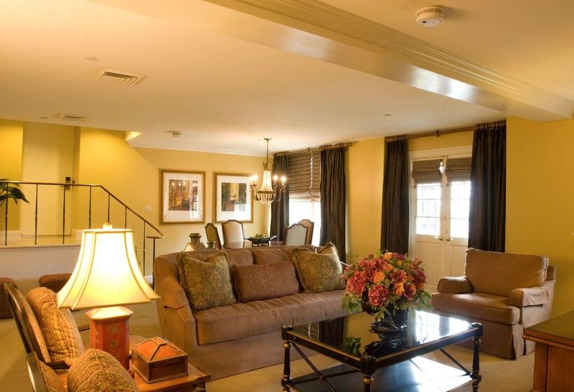 فندق Bienville House