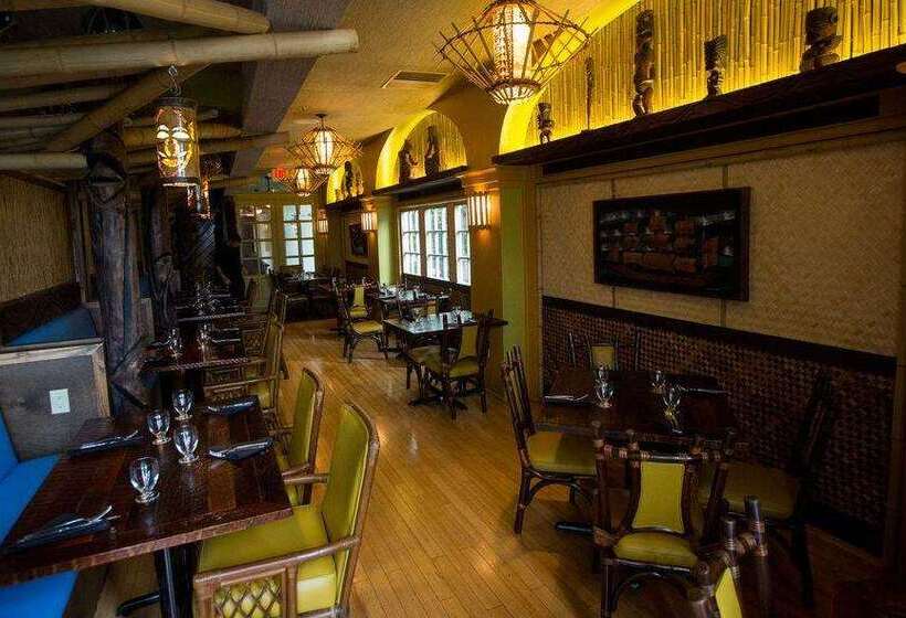 فندق Bienville House