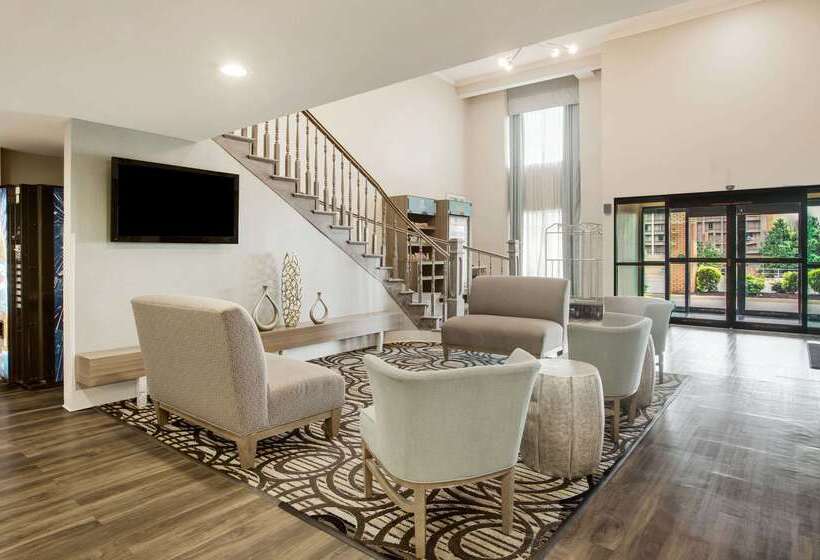 فندق Clarion Pointe Atlanta Airport College Park