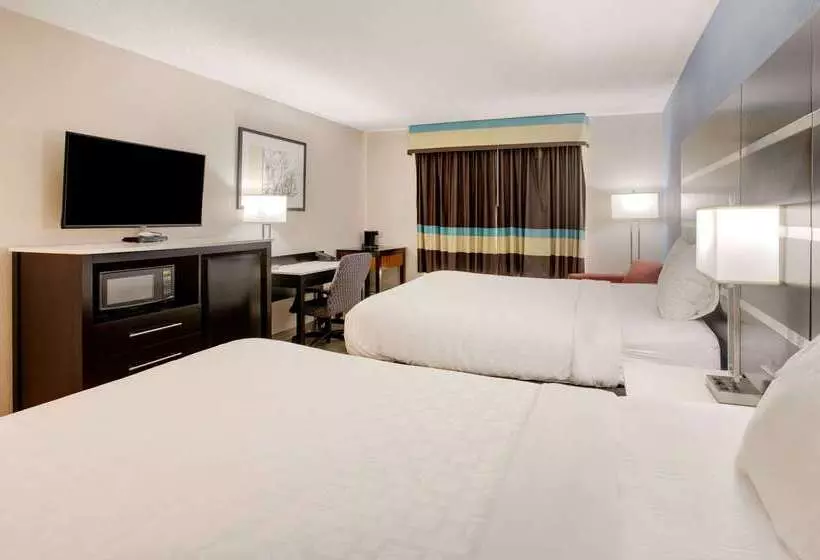 Отель Clarion Pointe Atlanta Airport College Park