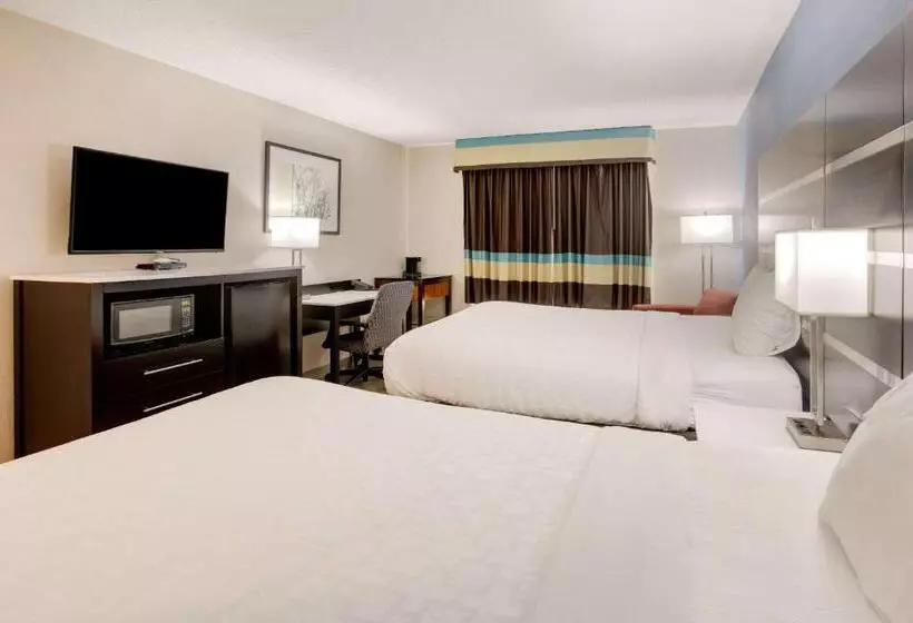 Отель Clarion Pointe Atlanta Airport College Park