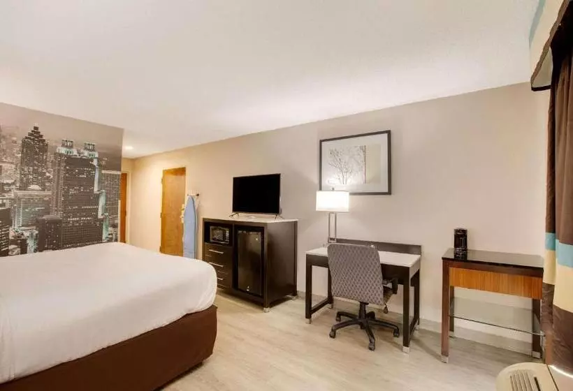 Отель Clarion Pointe Atlanta Airport College Park