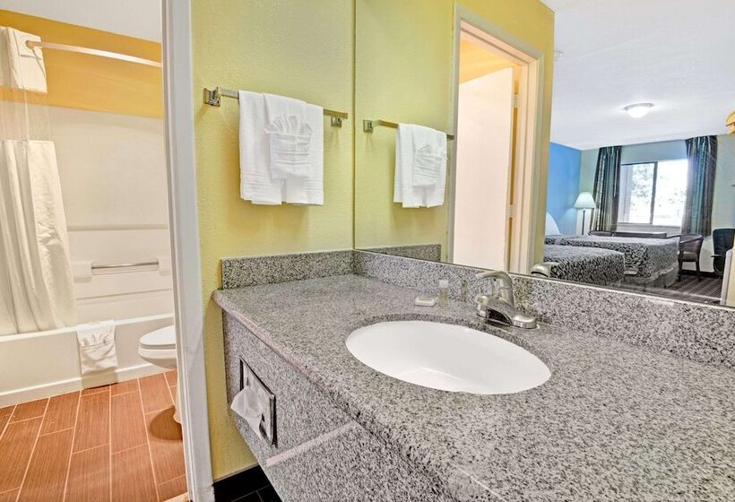 هتل Days Inn By Wyndham Albuquerque West