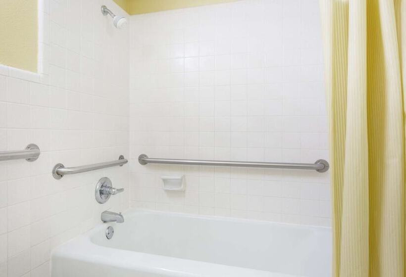 Szálloda Days Inn By Wyndham Clayton