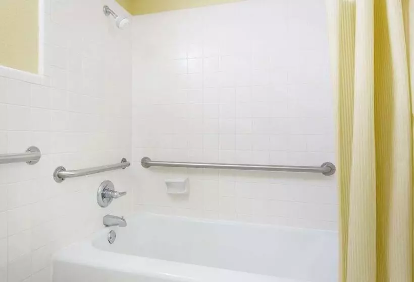 ホテル Days Inn By Wyndham Clayton