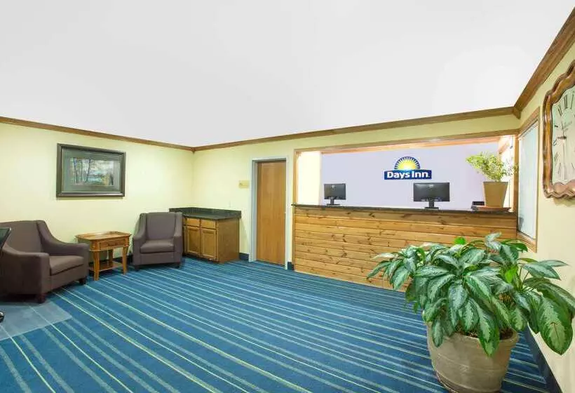 호텔 Days Inn By Wyndham Grand Island