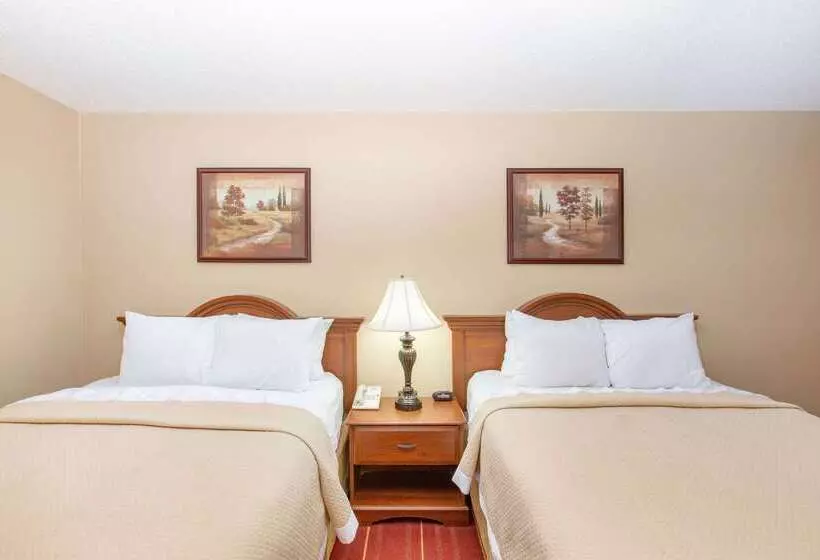 호텔 Days Inn By Wyndham Salina I70