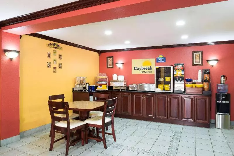 호텔 Days Inn By Wyndham St. Robert Waynesville/ft. Leonard Wood