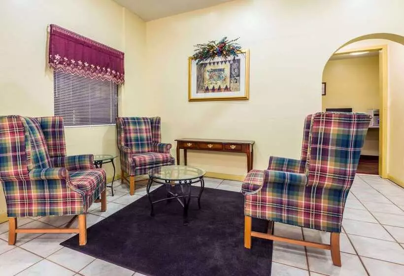 בית מלון כפרי Days Inn By Wyndham Troy