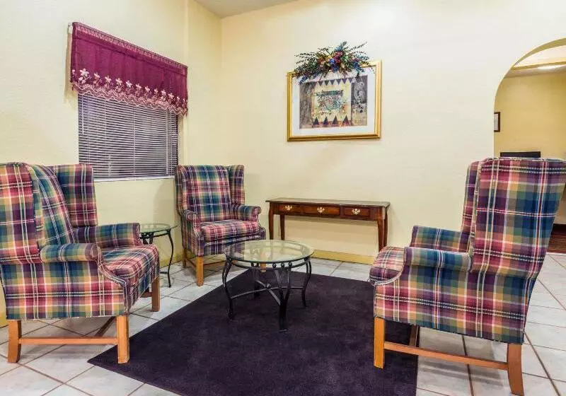 בית מלון כפרי Days Inn By Wyndham Troy