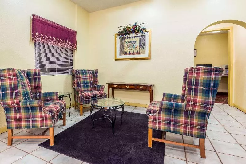 בית מלון כפרי Days Inn By Wyndham Troy