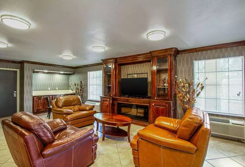 هتل Super 8 By Wyndham Jackson Ms