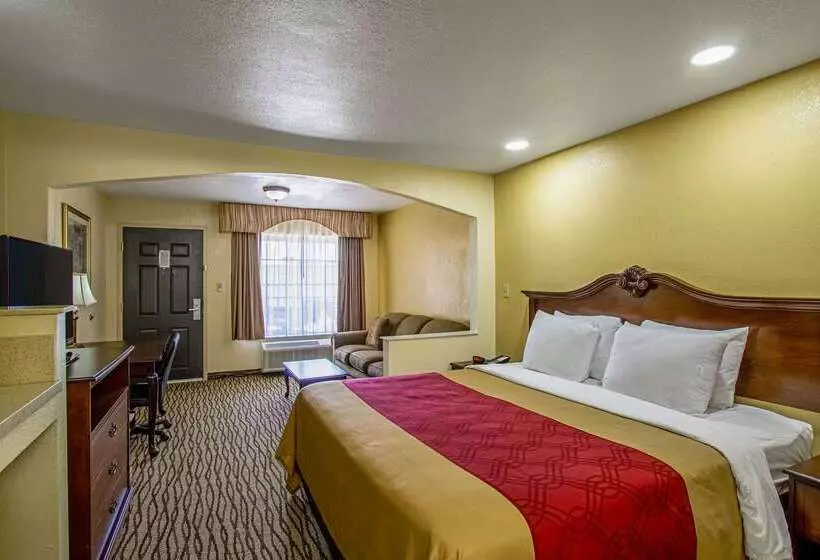 هتل Super 8 By Wyndham Jackson Ms