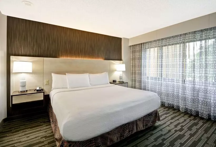 Embassy Suites Hotel Charlotte