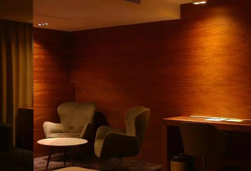 Howard Hotel Paris Orly Airport