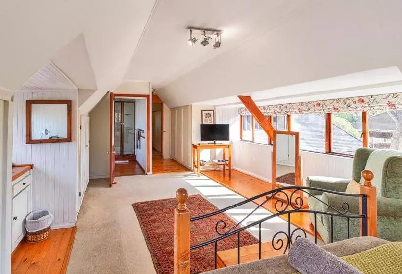 호텔 King George S Guest House