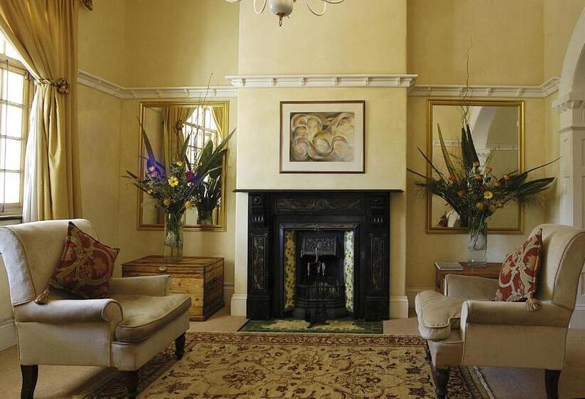 בית מלון כפרי King George S Guest House