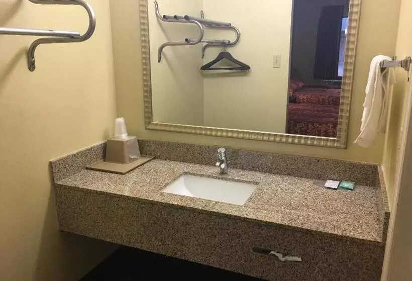 Otel Liberty Inn   Collins