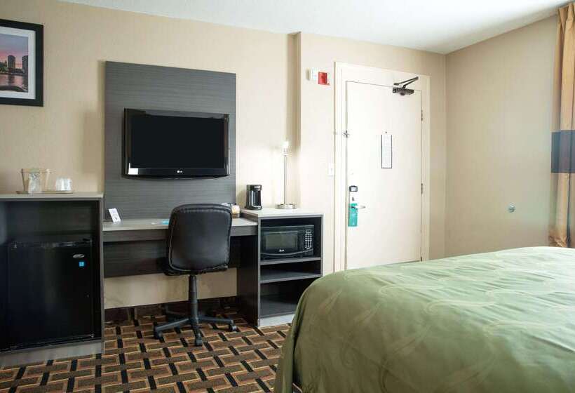 בית מלון כפרי Quality Inn Raynham Taunton