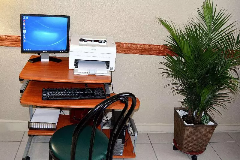 Отель Quality Inn Raynham  Taunton