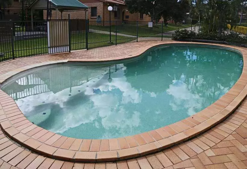 Quality Hotel Robertson Gardens