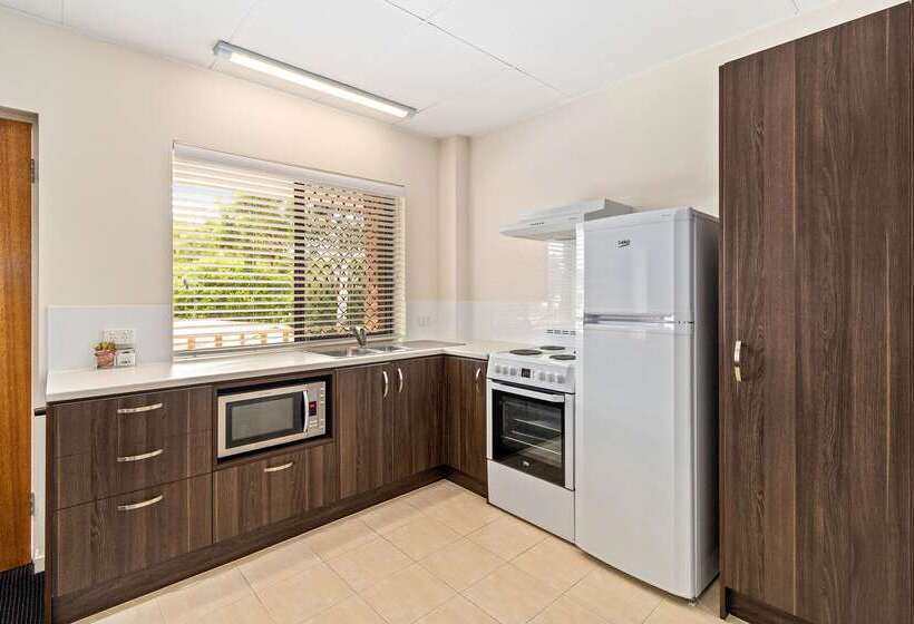 Quality Hotel Robertson Gardens