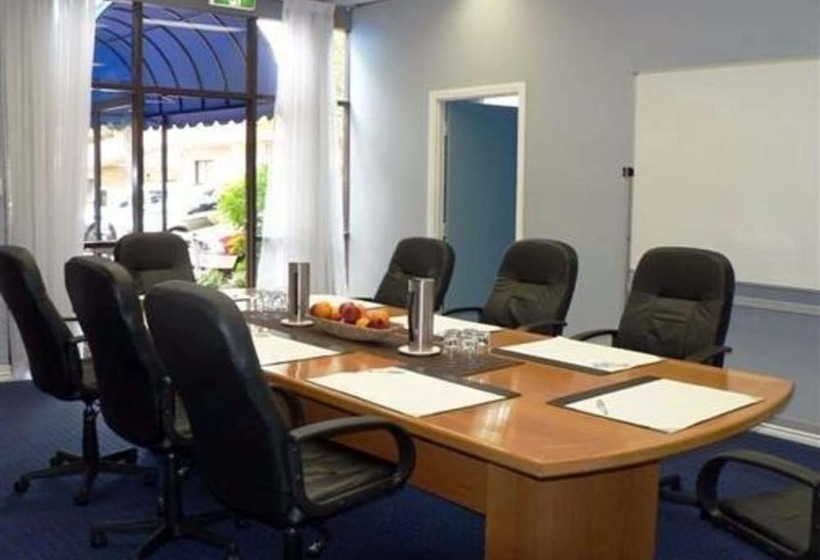 Quality Hotel Robertson Gardens