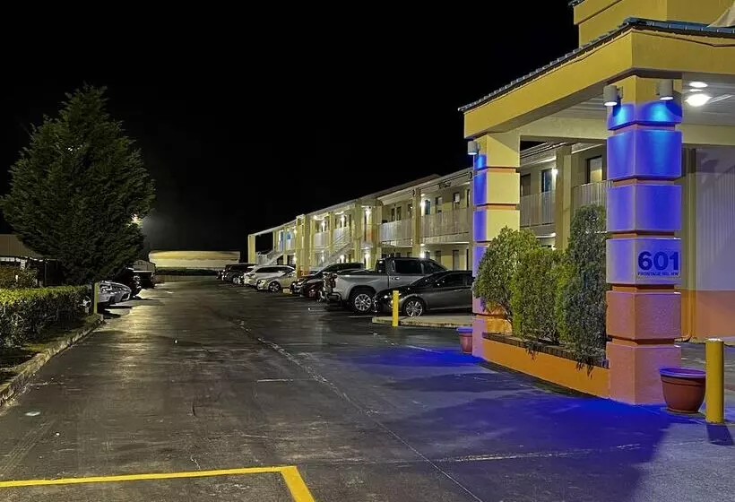 Отель Rodeway Inn Augusta West   Fort Eisenhower