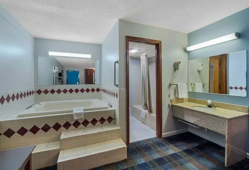 Отель Rodeway Inn Augusta West   Fort Eisenhower