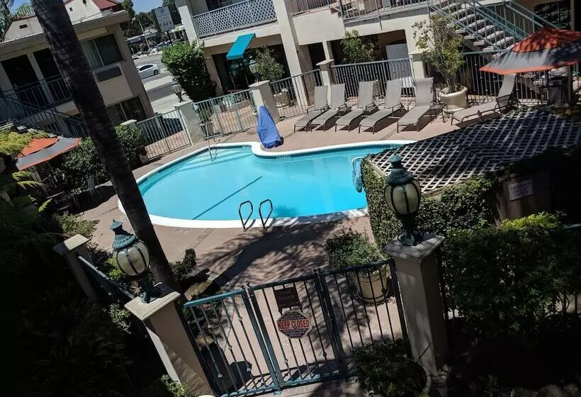 酒店 Tarzana Inn