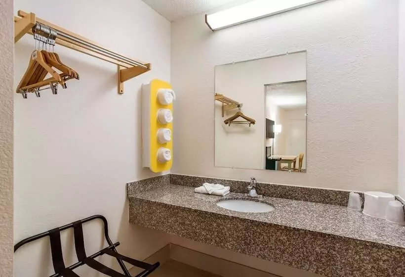 Motel 6 Macclenny, Fl