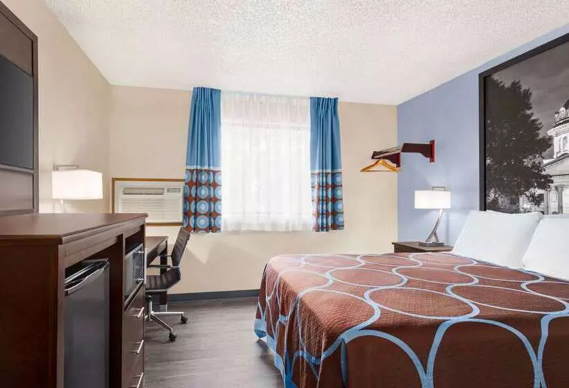 汽车旅馆  Super 8 By Wyndham Lenexa Overland Park Area/mall Area