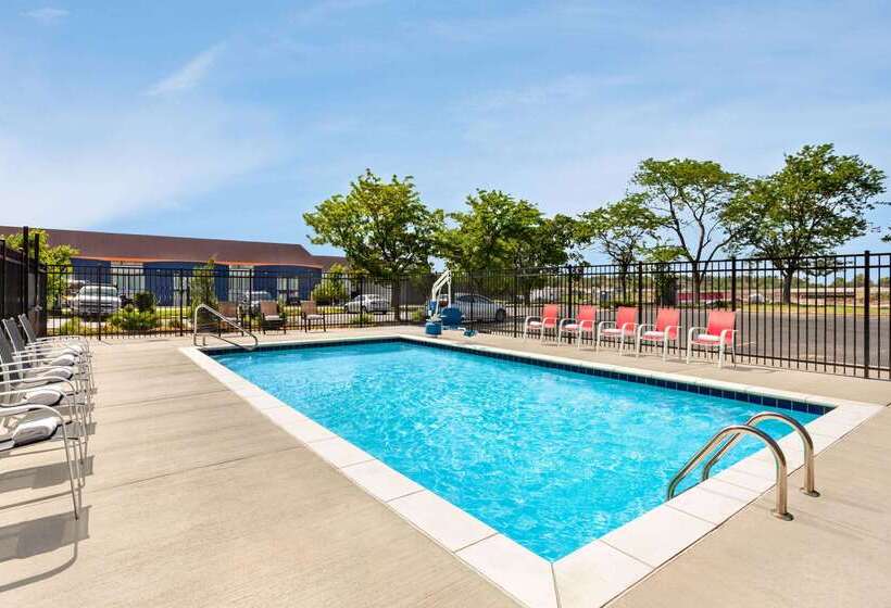 汽车旅馆 Super 8 By Wyndham Lenexa Overland Park Area/mall Area