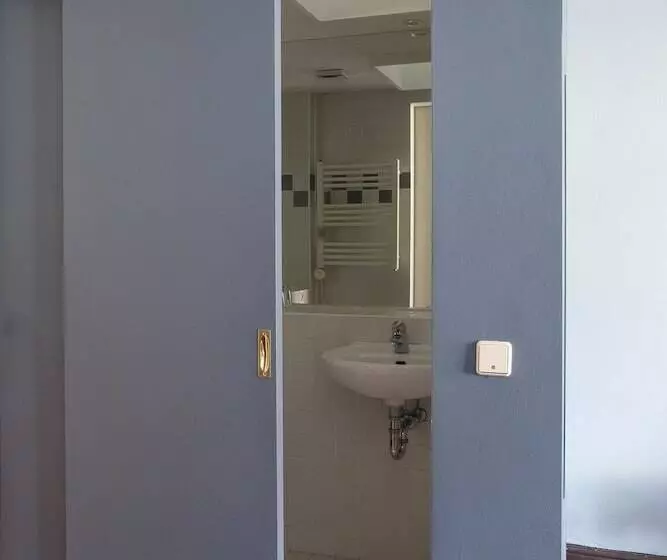 هتل Art Nouveau Am Kurfürstendamm