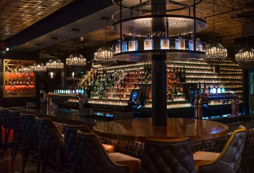 Bonnington Hotel & Leisure Centre