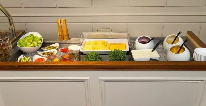 Bonnington Hotel & Leisure Centre