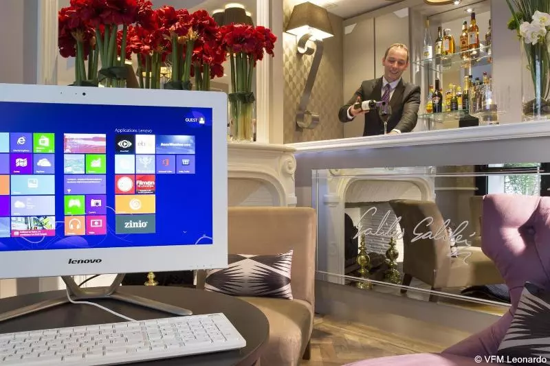ホテル Hôtel Galileo Champs Elysées
