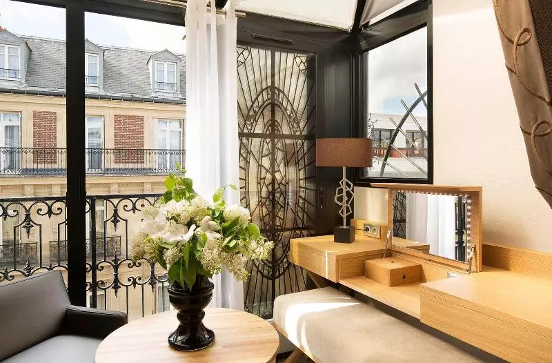 ホテル Hôtel Galileo Champs Elysées