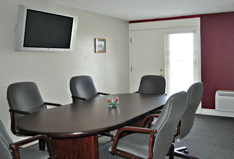 فندق Bradford Inn & Suites